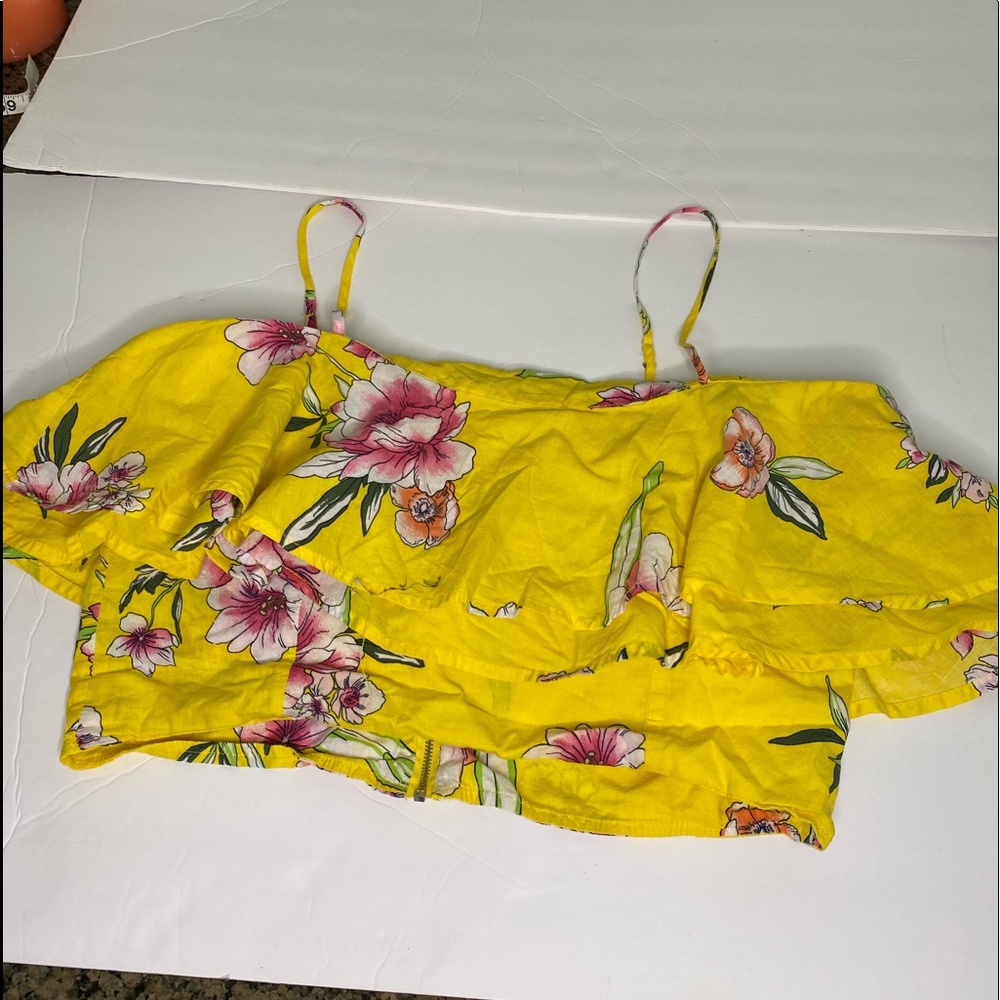 Bright yellow floral Charlotte Russe crop top with ruffle front size large
